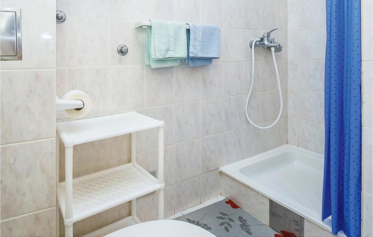 Cozy Apartment In Lokva Rogoznica With Wifi Exterior foto